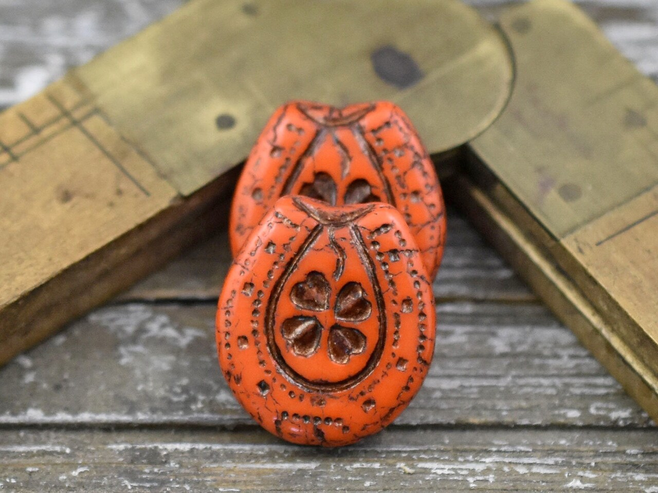 *2* 21x18mm Bronze Patina Washed Opaque Orange Lucky Horseshoe Beads